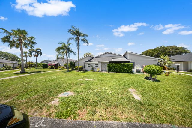 4255 Willow Pond Circle A, West Palm Beach, FL 33417