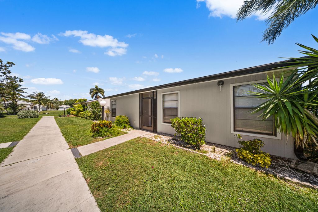 4255 Willow Pond Circle A, West Palm Beach, FL 33417