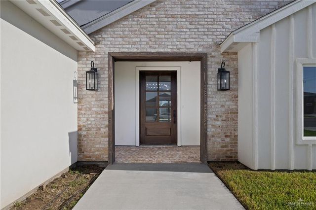 3310 Las Vistas Lane, Weslaco, TX 78596