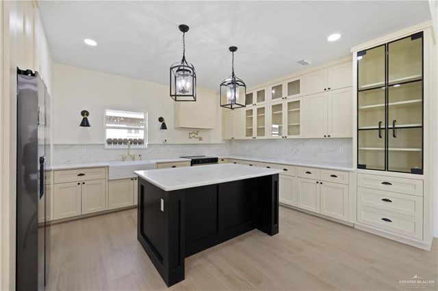 3310 Las Vistas Lane, Weslaco, TX 78596