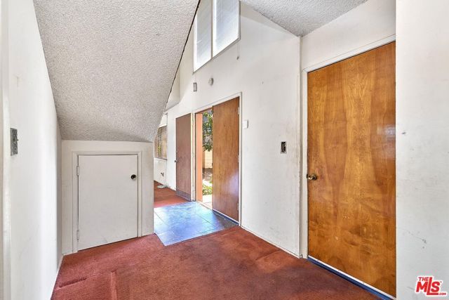 13260 Winfield Street, Panorama City (los Angeles), CA 91402