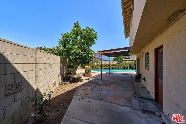 13260 Winfield Street, Panorama City (los Angeles), CA 91402