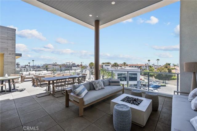 414 Main Street 200, Huntington Beach, CA 92648