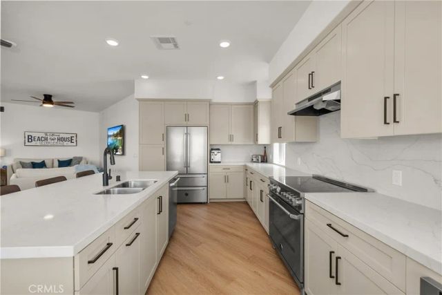 414 Main Street 200, Huntington Beach, CA 92648