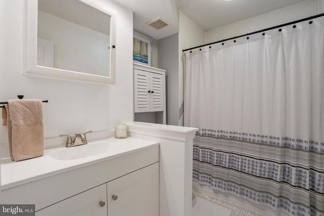 32 UNAMI TRL, Chalfont, PA 18914