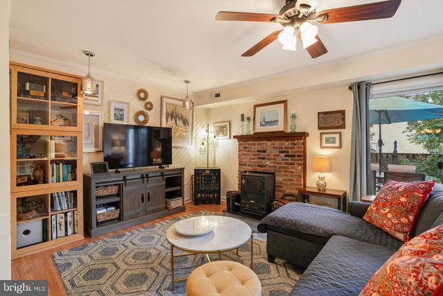32 UNAMI TRL, Chalfont, PA 18914