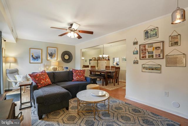 32 UNAMI TRL, Chalfont, PA 18914