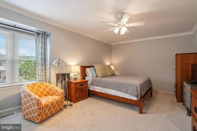 32 UNAMI TRL, Chalfont, PA 18914