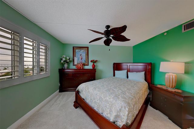19029 US HIGHWAY 19 N 9-704, Clearwater, FL 33764