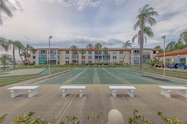 19029 US HIGHWAY 19 N 9-704, Clearwater, FL 33764