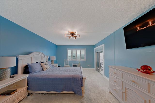19029 US HIGHWAY 19 N 9-704, Clearwater, FL 33764