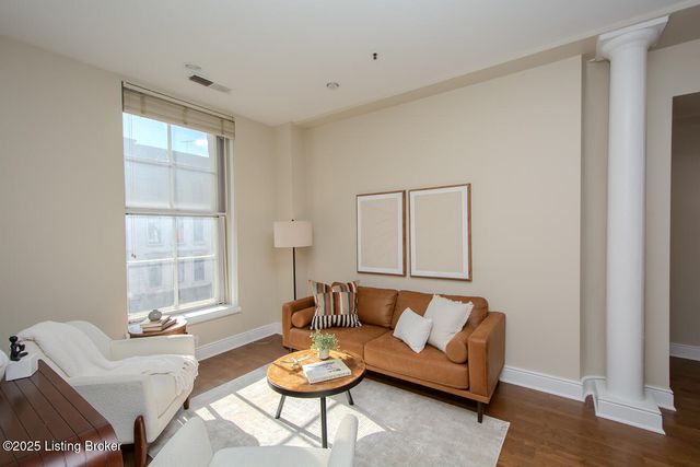 711 W Main St J, Louisville, KY 40202