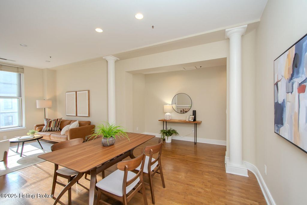 711 W Main St J, Louisville, KY 40202