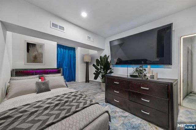 101 73rd Street, North Bergen, NJ 07047