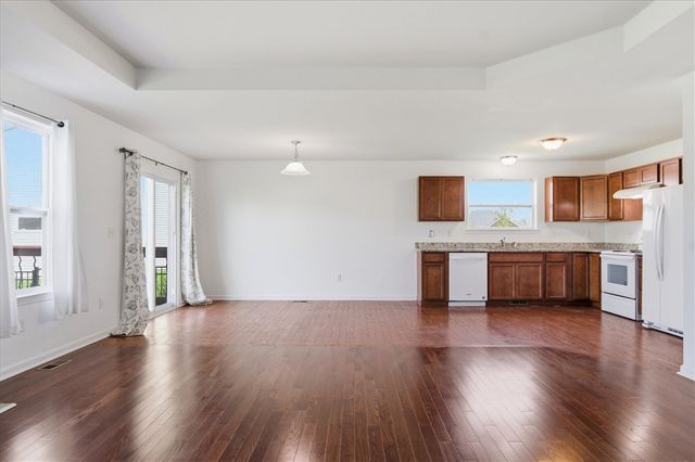 7062 Creekway Court, Ypsilanti, MI 48197