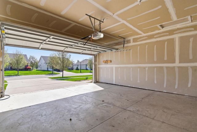 7062 Creekway Court, Ypsilanti, MI 48197