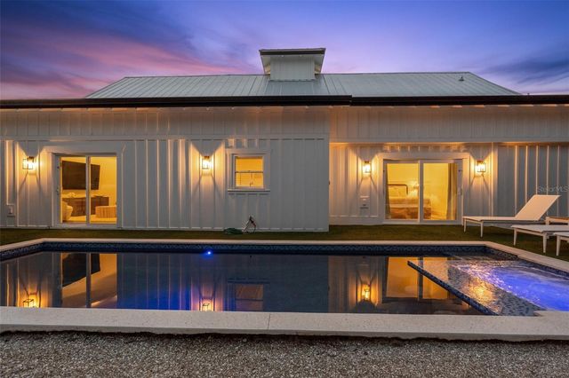 305 73RD STREET, Holmes Beach, FL 34217