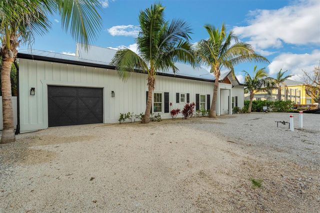 305 73RD STREET, Holmes Beach, FL 34217