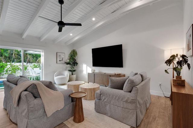 305 73RD STREET, Holmes Beach, FL 34217