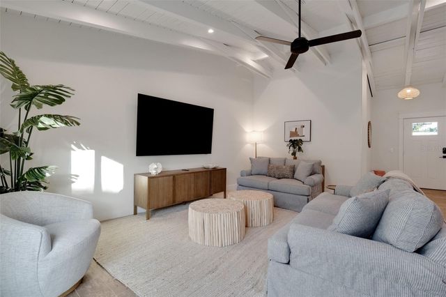 305 73RD STREET, Holmes Beach, FL 34217