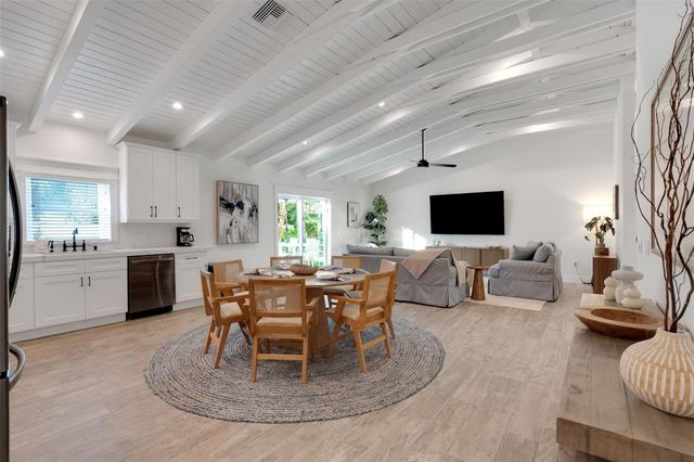 305 73RD STREET, Holmes Beach, FL 34217