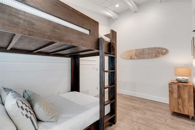 305 73RD STREET, Holmes Beach, FL 34217