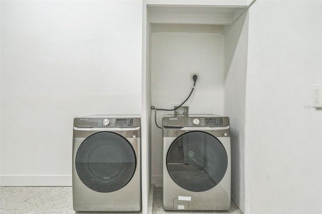 305 73RD STREET, Holmes Beach, FL 34217