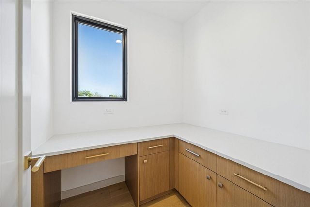 1622 Candlelight, Houston, TX 77018