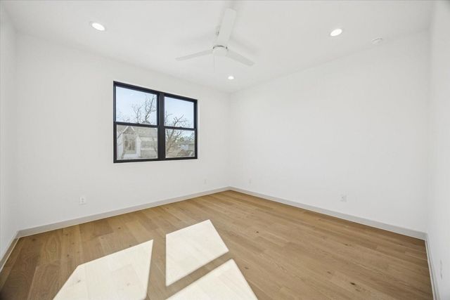 1622 Candlelight, Houston, TX 77018