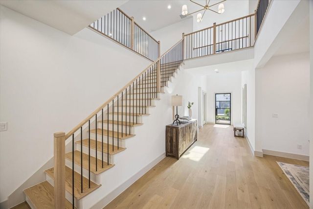 1622 Candlelight, Houston, TX 77018