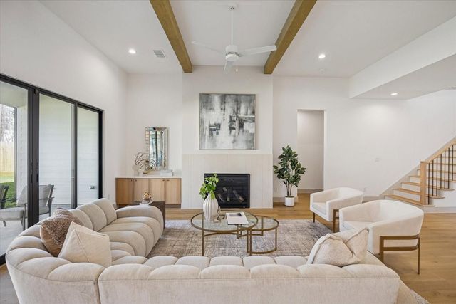 1622 Candlelight, Houston, TX 77018