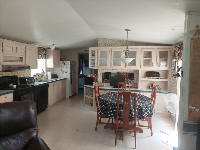 130 County Road 3291, Cleveland, TX 77327