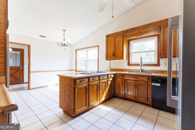 3215 Stallings Road, Valdosta, GA 31605