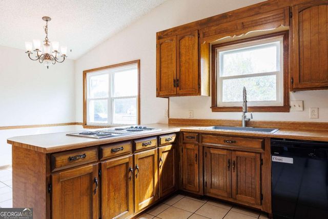 3215 Stallings Road, Valdosta, GA 31605