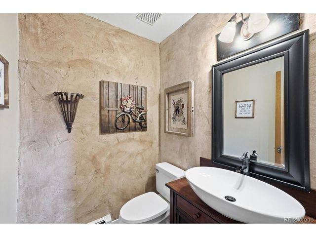 18505 Clovenhoof Dr, Palmer Lake, CO 80133