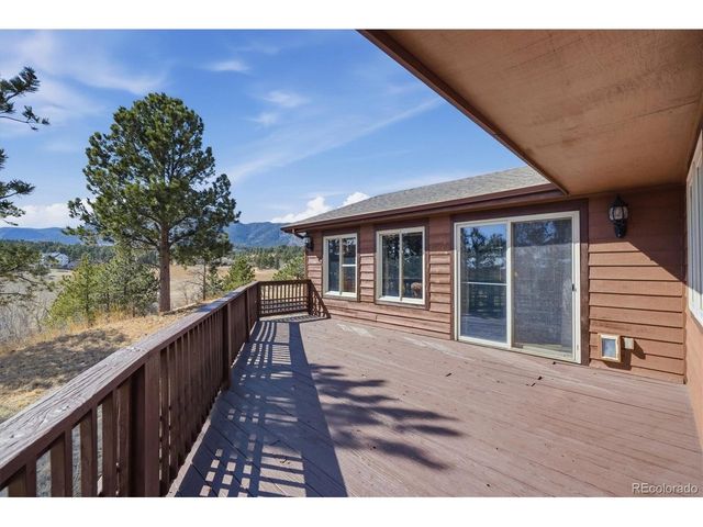 18505 Clovenhoof Dr, Palmer Lake, CO 80133