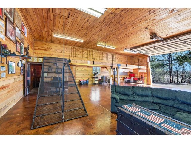 18505 Clovenhoof Dr, Palmer Lake, CO 80133