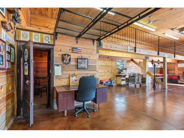 18505 Clovenhoof Dr, Palmer Lake, CO 80133