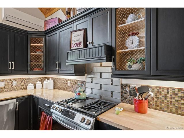 18505 Clovenhoof Dr, Palmer Lake, CO 80133