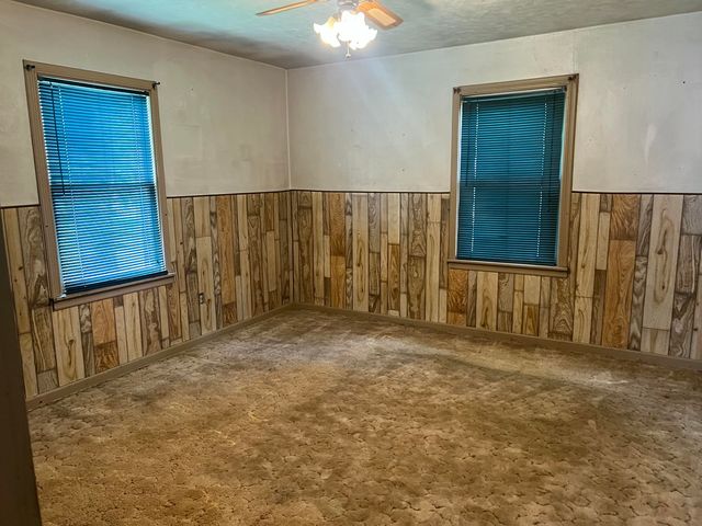902 W 10th Street, Hobart, IN 46342