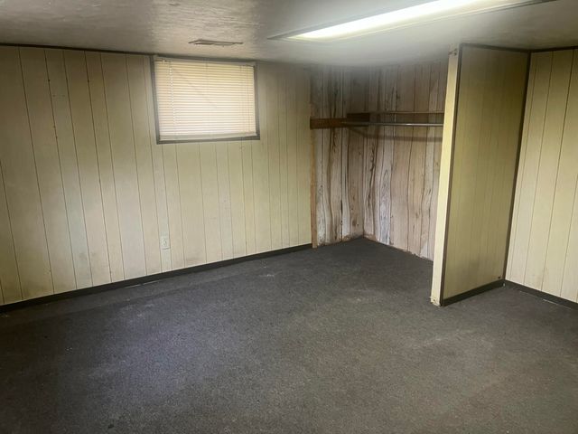 902 W 10th Street, Hobart, IN 46342