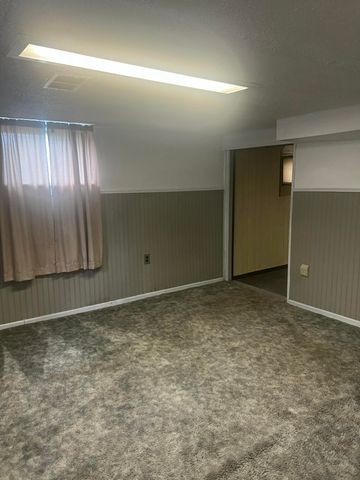 902 W 10th Street, Hobart, IN 46342