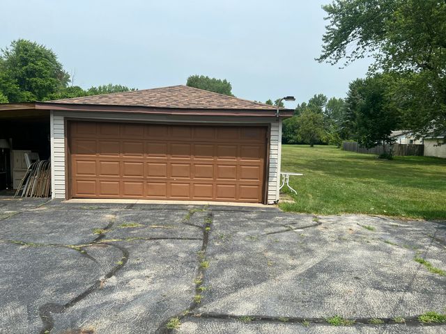 902 W 10th Street, Hobart, IN 46342