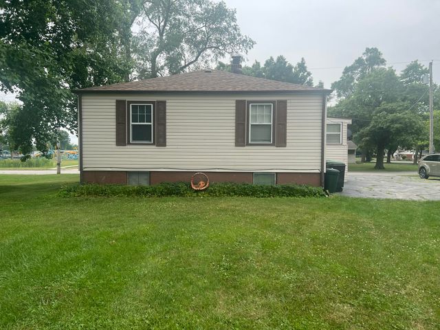 902 W 10th Street, Hobart, IN 46342