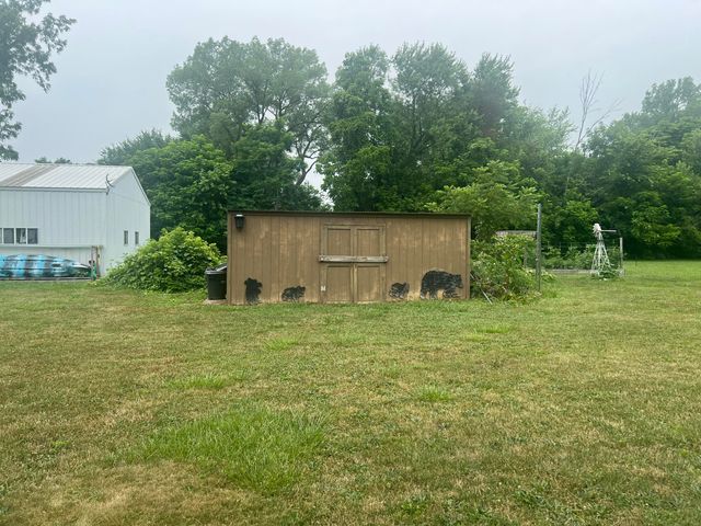 902 W 10th Street, Hobart, IN 46342