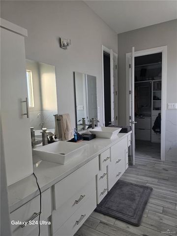 5624 Knights Bridge, Brownsville, TX 78526