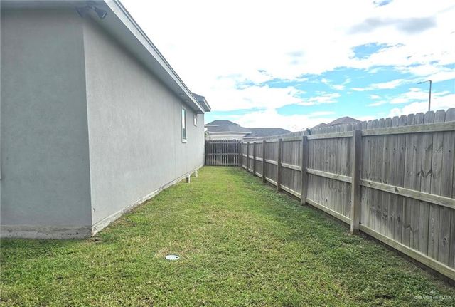 5624 Knights Bridge, Brownsville, TX 78526