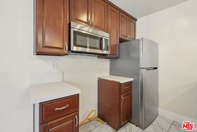 1220 N Ogden Drive 8, West Hollywood, CA 90046