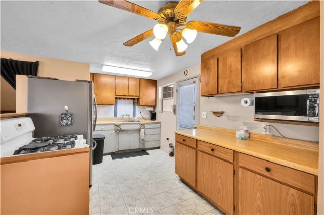 3040 Colabgo, Joshua Tree, CA 92252