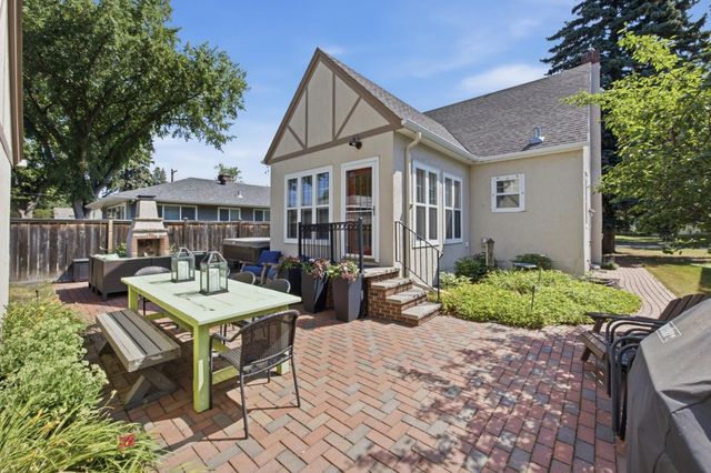 1258 2nd Street N, Fargo, ND 58102